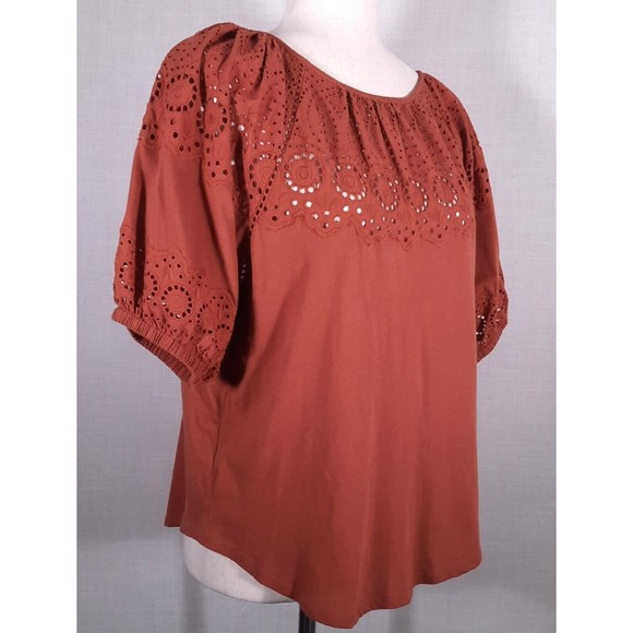 LOFT Tops - LOFT Woman's Clay Knit Short-Sleeve Top Embroidered Eyelet Shoulders Size Small
